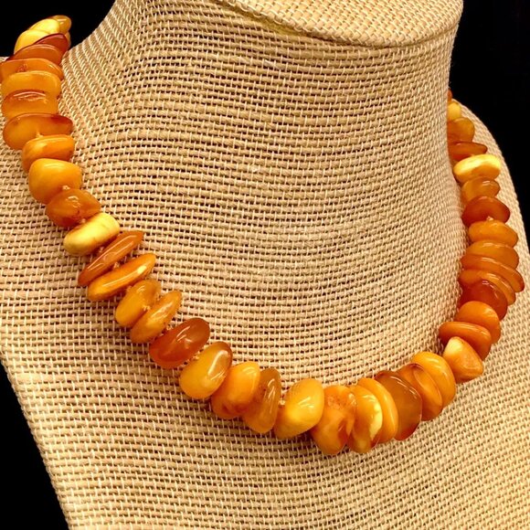 Vintage Russian USSR Baltic Butterscotch Egg Yolk Honey Amber Necklace - Picture 6 of 7